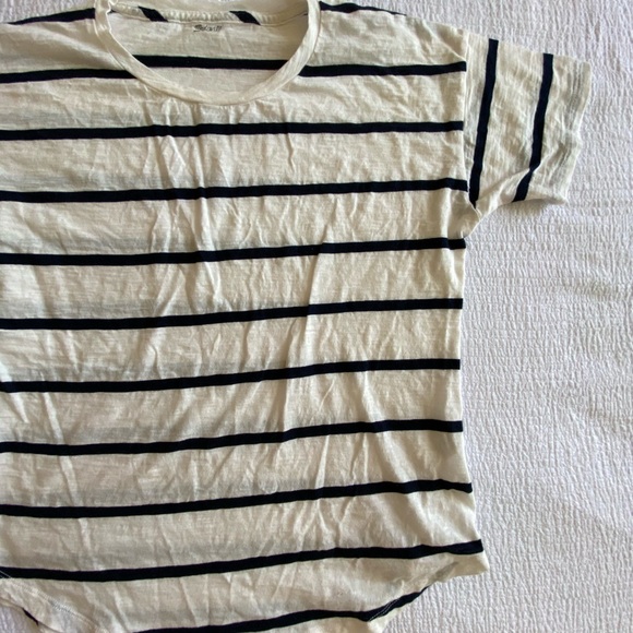 Madewell navy striped tee ⚓️ - Picture 3 of 4